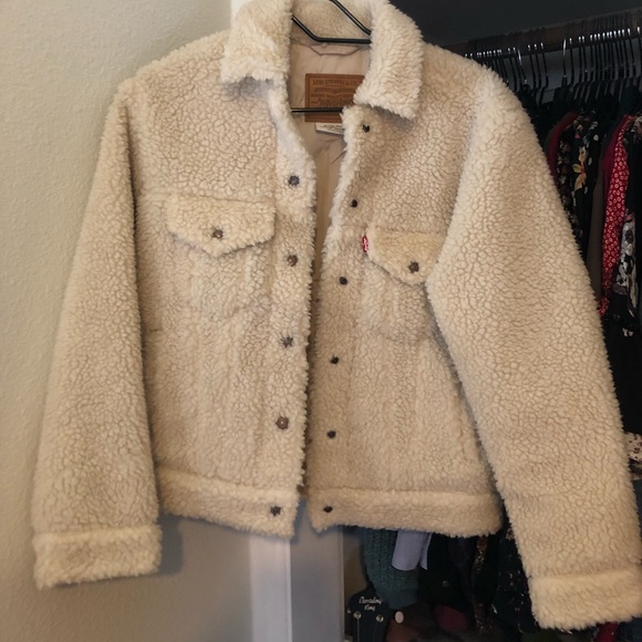 Levi’s all over Sherpa trucker jacket - Picture 1 of 4